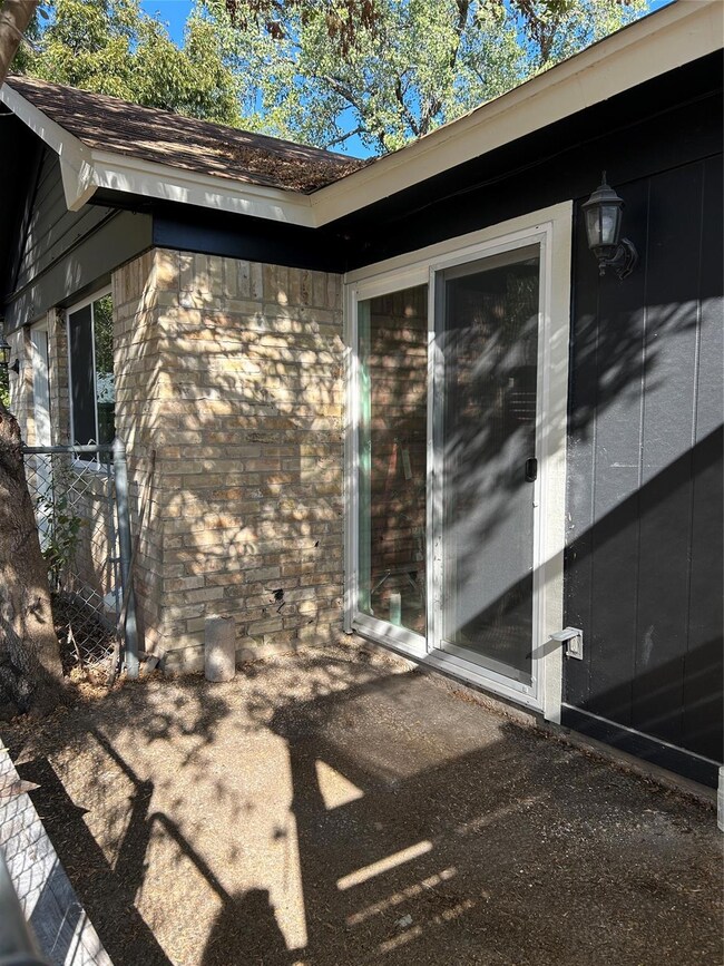 6500 S 1st St unit 103, Austin, TX 78745 - photo 3