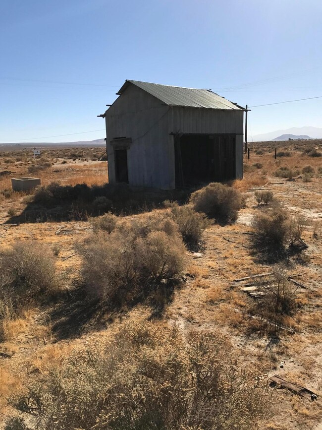 0 Cor 125 unit Ste Nog 18001110, Redman, CA 93535 - photo 3