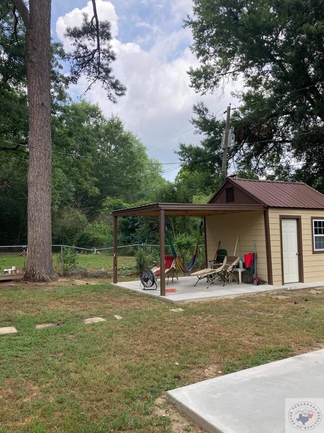 831 Burma Rd, Wake Village, TX 75501 - photo 4