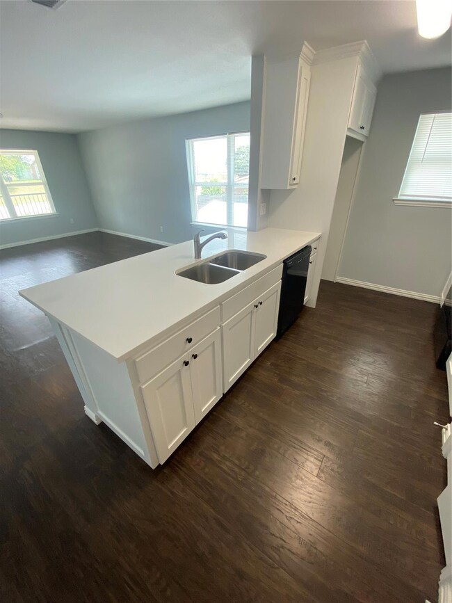 108 Arrowhead St unit A, Fort Worth, TX 76108 - photo 4