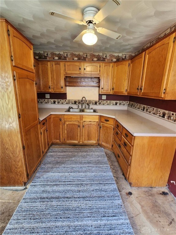 Kitchen - side 1 (#1)