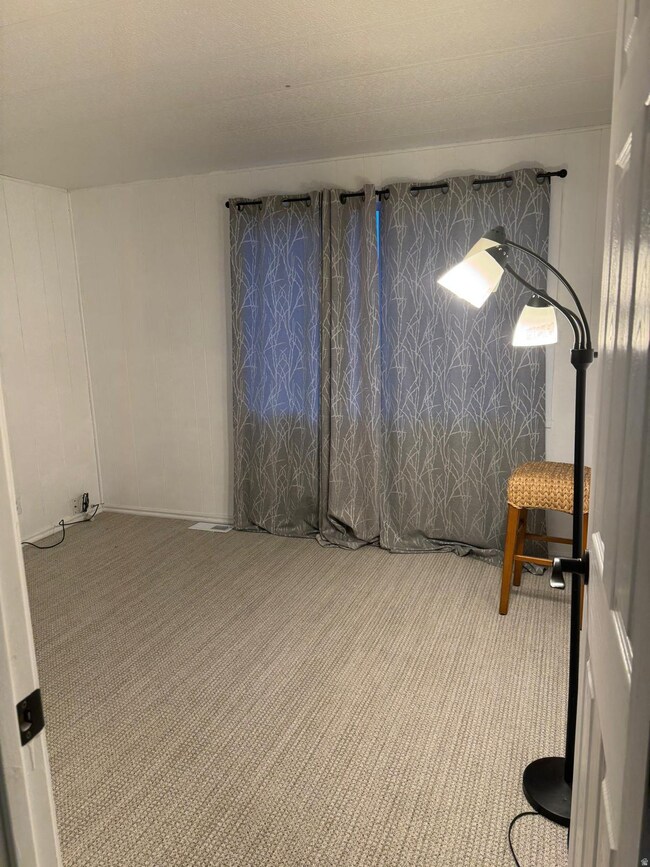 8155 S Redwood Rd unit 95, West Jordan, UT 84088 - photo 4