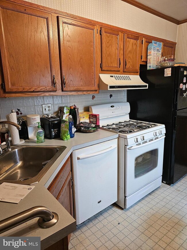 606 N 12th St, Reading, PA 19604 - photo 3