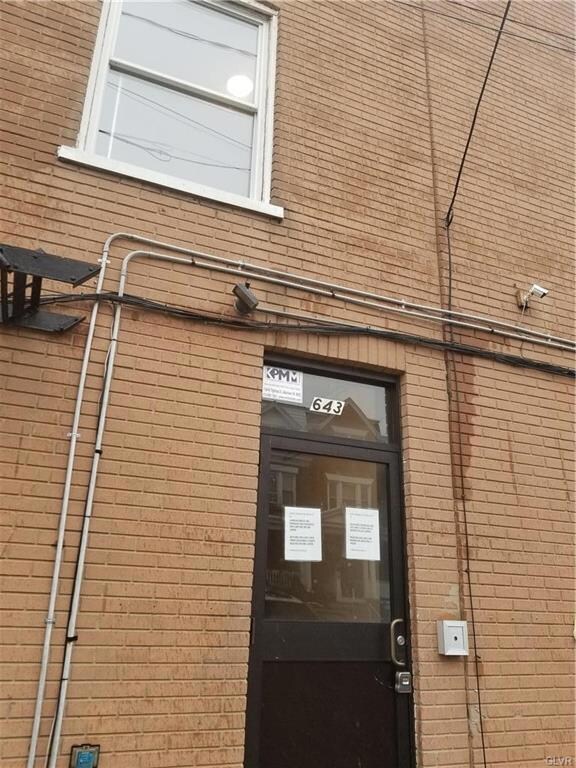 643 N 12th St unit 2 R, Allentown, PA 18102 - photo 2