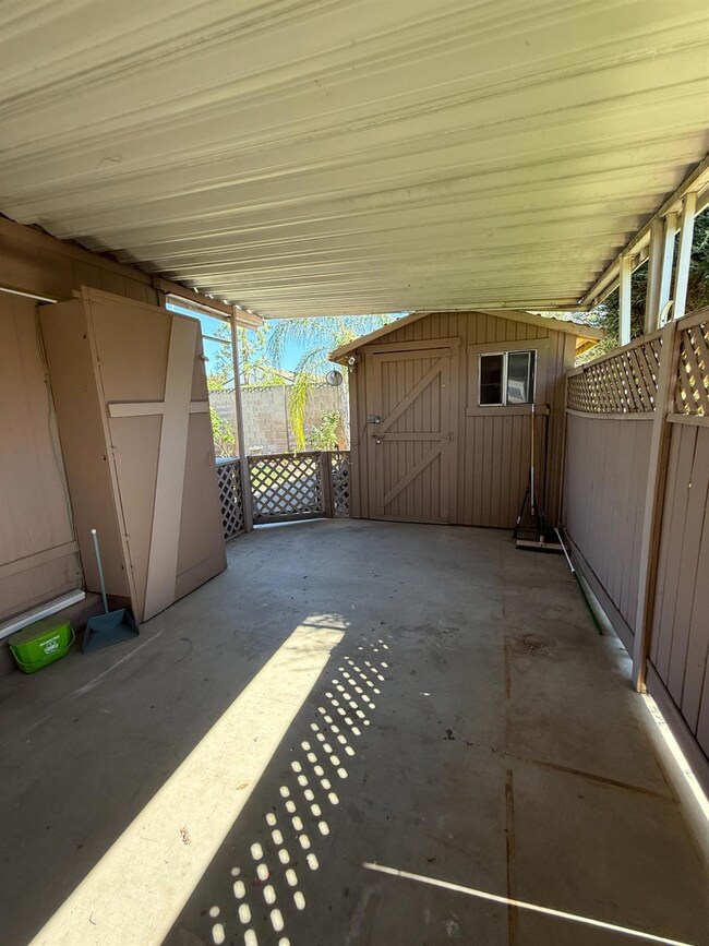 1701 Dinuba Ave unit 216, Selma, CA 93662 - photo 6