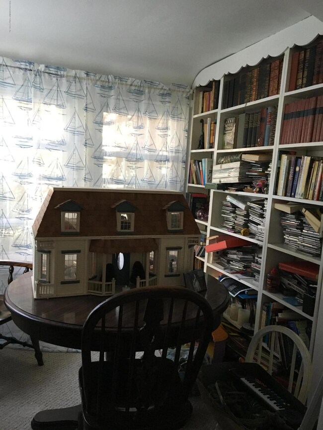 150 Bidwell Ave, Staten Island, NY 10314 - photo 7