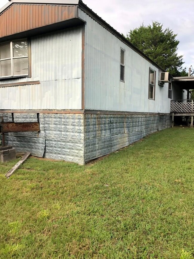 13299 Old Kentucky Rd, Walling, TN 38587 - photo 4