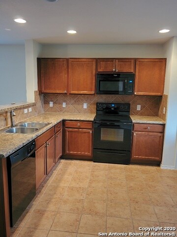 24207 Hazel Alder, San Antonio, TX 78261 - photo 7