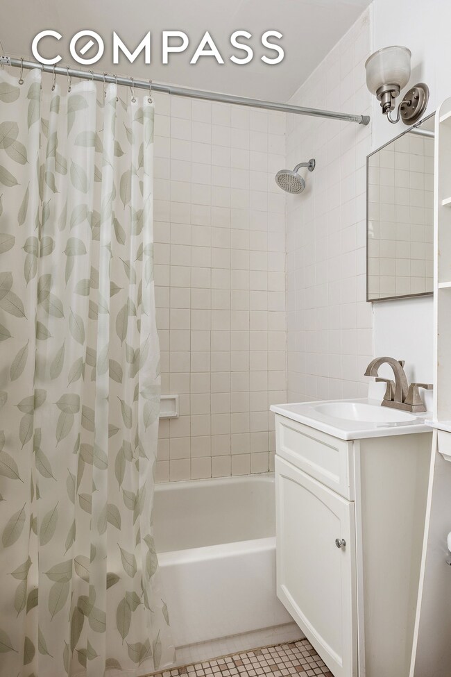 729 Greenwich St unit J26, New York, NY 10014 - photo 4