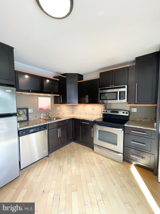 806 Mews Ln, Frederick, MD 21701 - photo 7