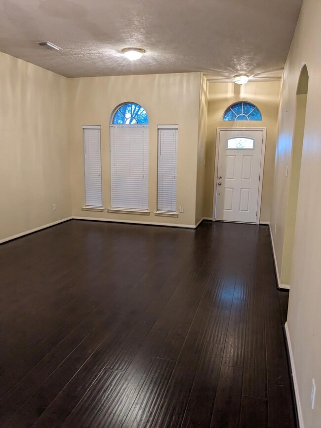 8507 Split Branch Ln, Houston, TX 77095 - photo 2