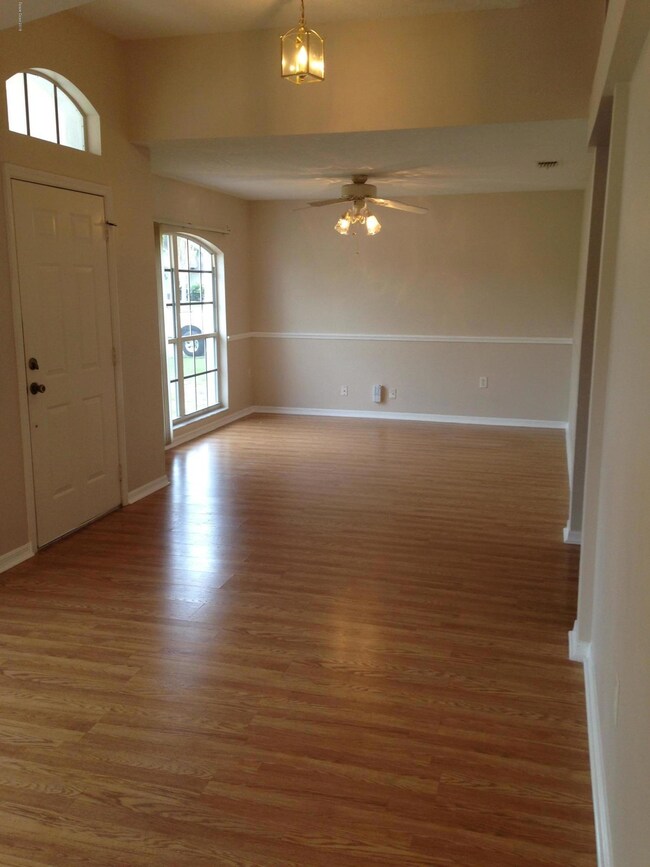 Formal Living/Formal Dining