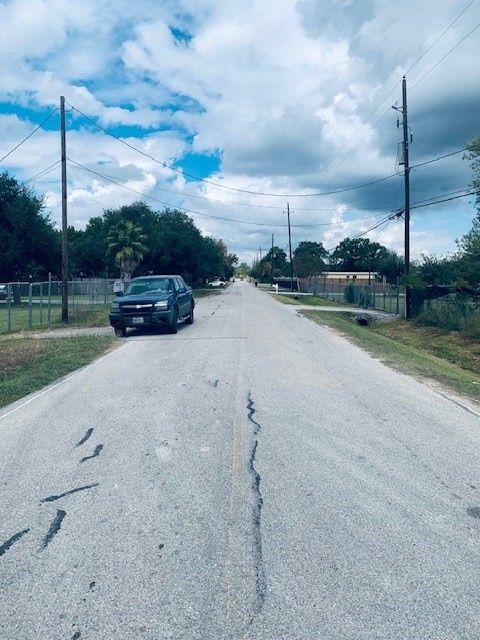 9018 Blueberry Ln, Houston, TX 77049 - photo 3