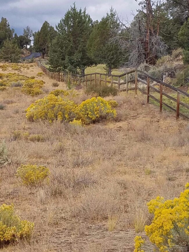 61811 Ten Barr Ranch Rd, Bend, OR 97701 - photo 3