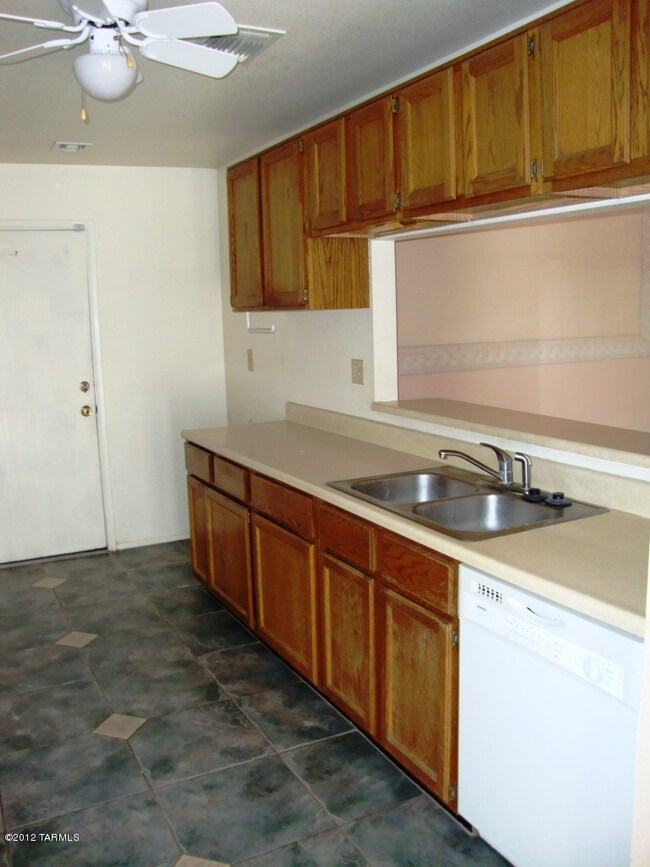 Kitchen 1