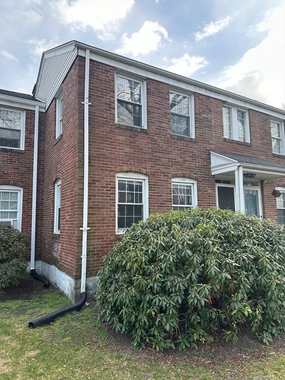 18 Colony Rd, West Springfield, MA 01089 - photo 2