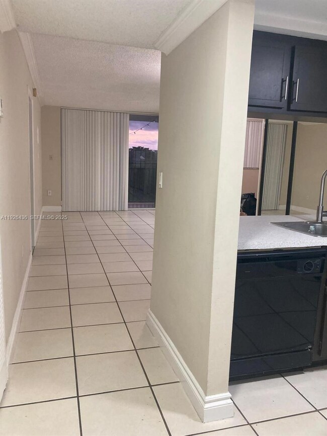 14155 SW 87th St unit E409, Miami, FL 33183 - photo 6