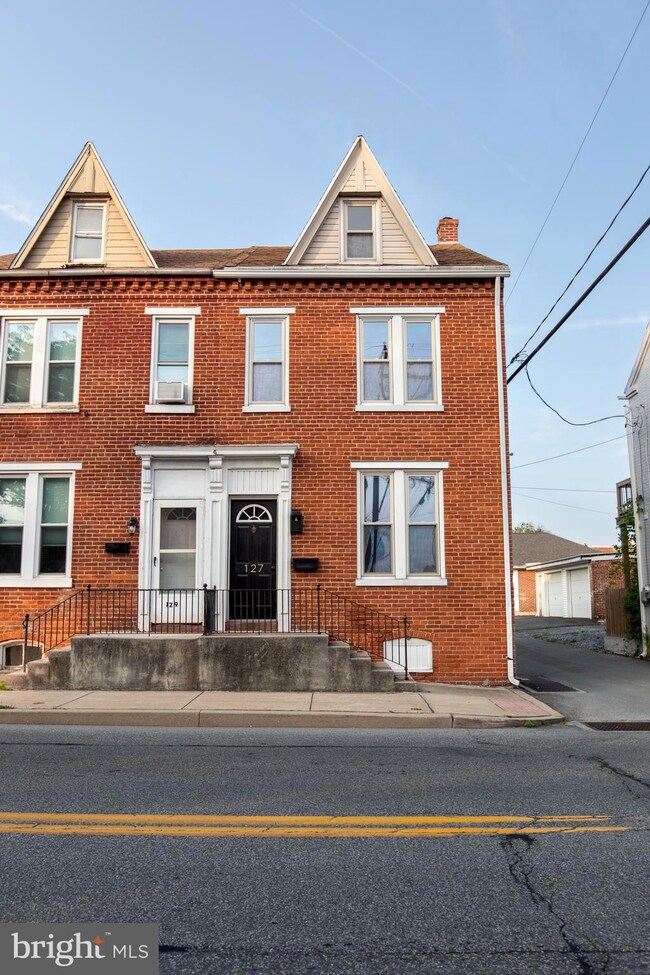 127 N 5th St, Columbia, PA 17512 - photo 3