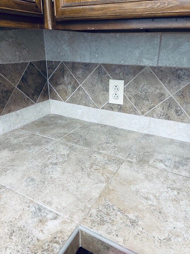 11016 Longtom Ct, Houston, TX 77086 - photo 5