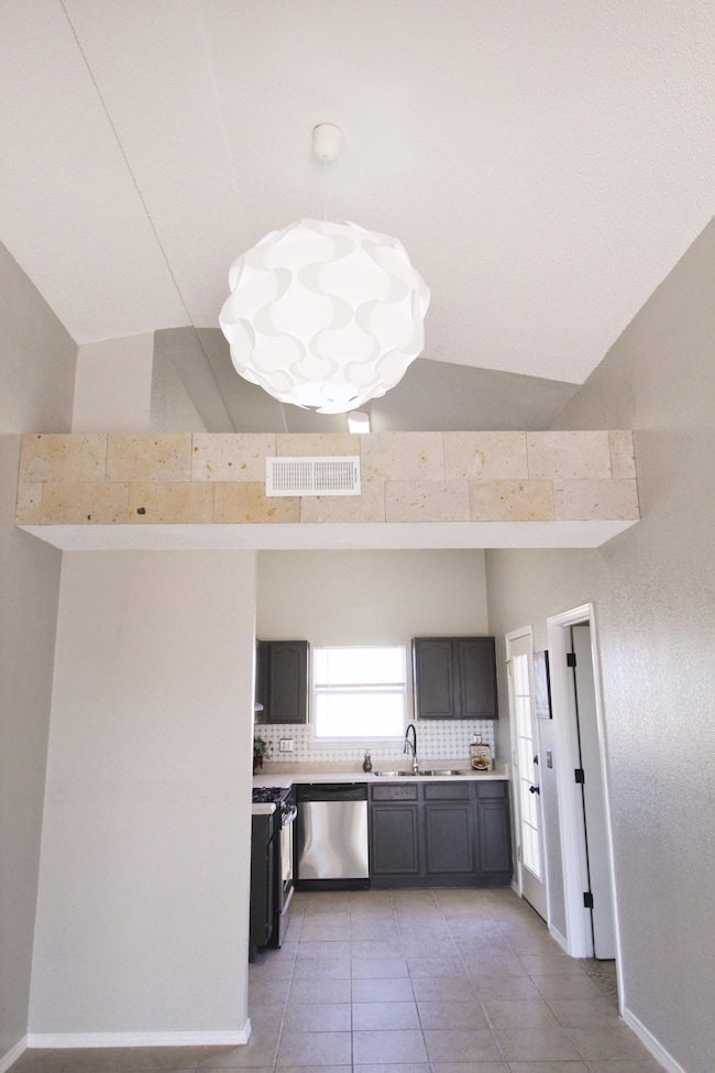 745 Maravillas St, El Paso, TX 79928 - photo 4