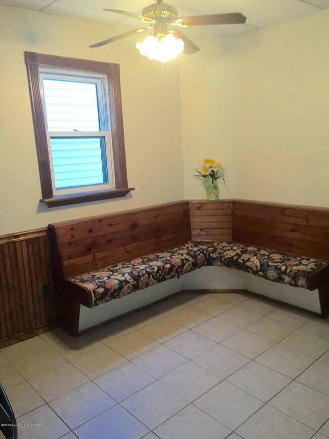404 Bowman St, Scranton, PA 18519 - photo 3