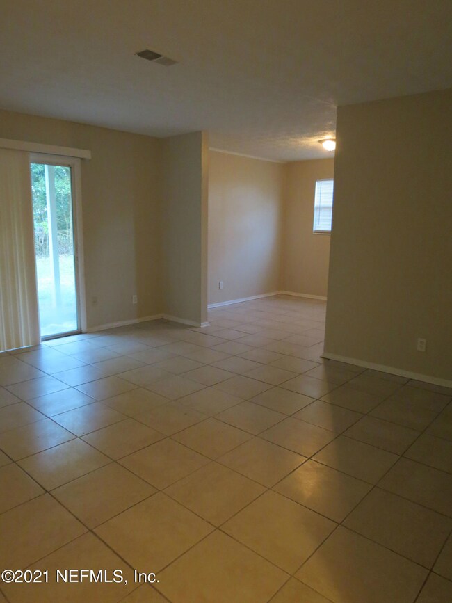 6415 Cooper Ln, Jacksonville, FL 32210 - photo 5