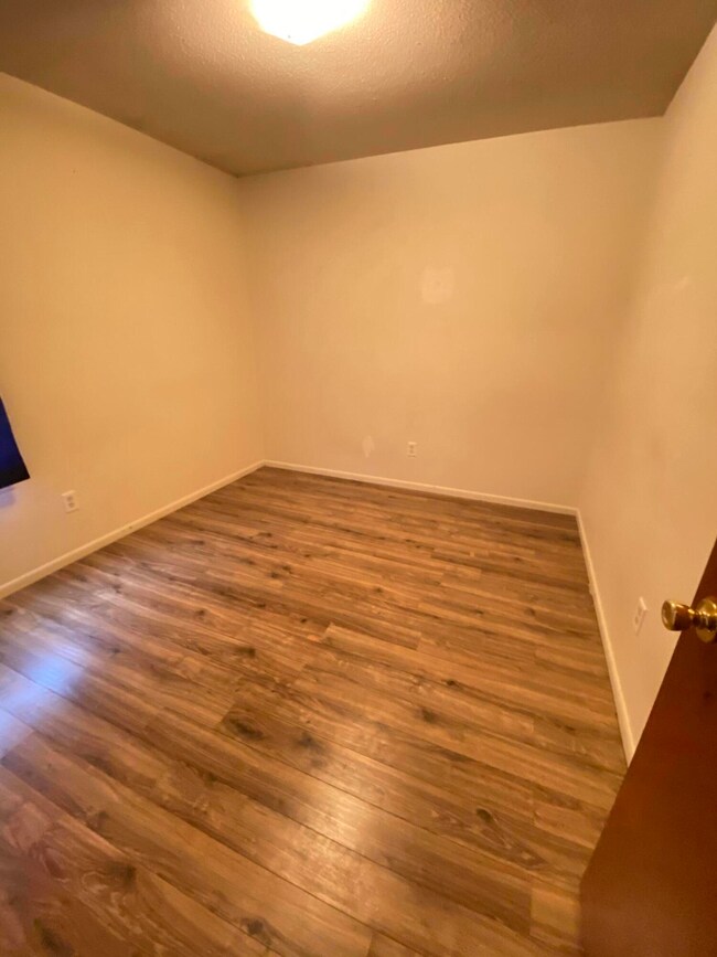 B87D60F0-7B2C-44BA-84F5-E76808B4791E