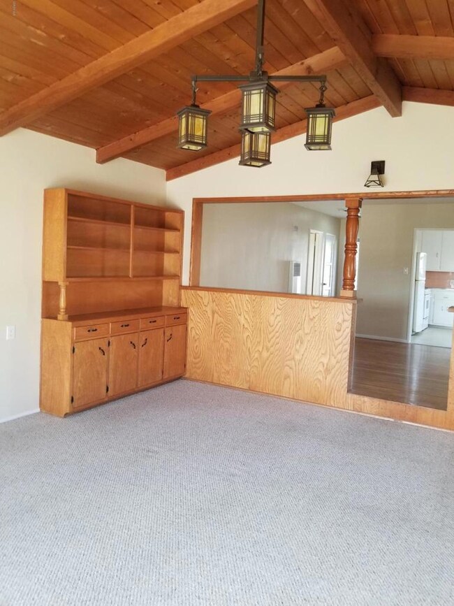 Step down Living Room & Builtins