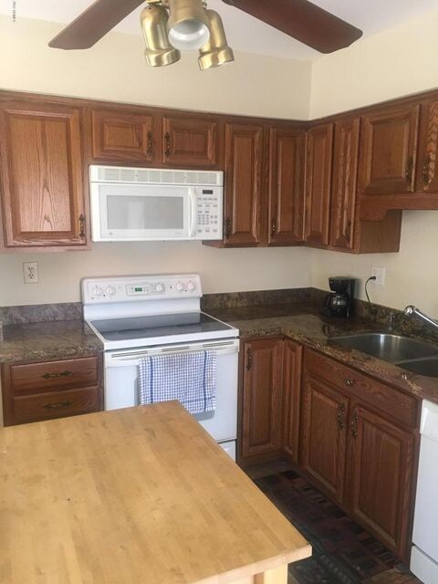 1413 Kitchen