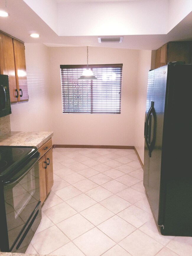 Eat in kitchen