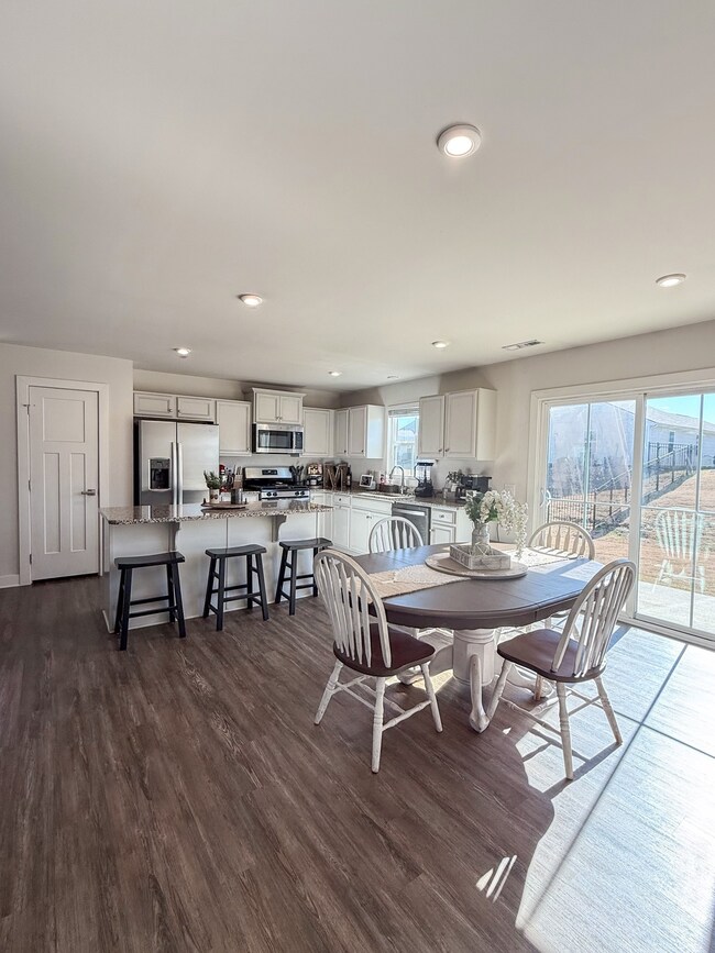 856 Wilkinson Ln, White House, TN 37188 - photo 7