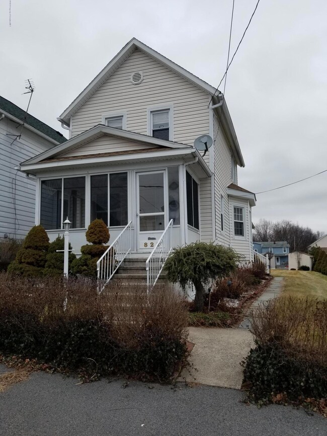 822 Price St, Scranton, PA 18519 - photo 3