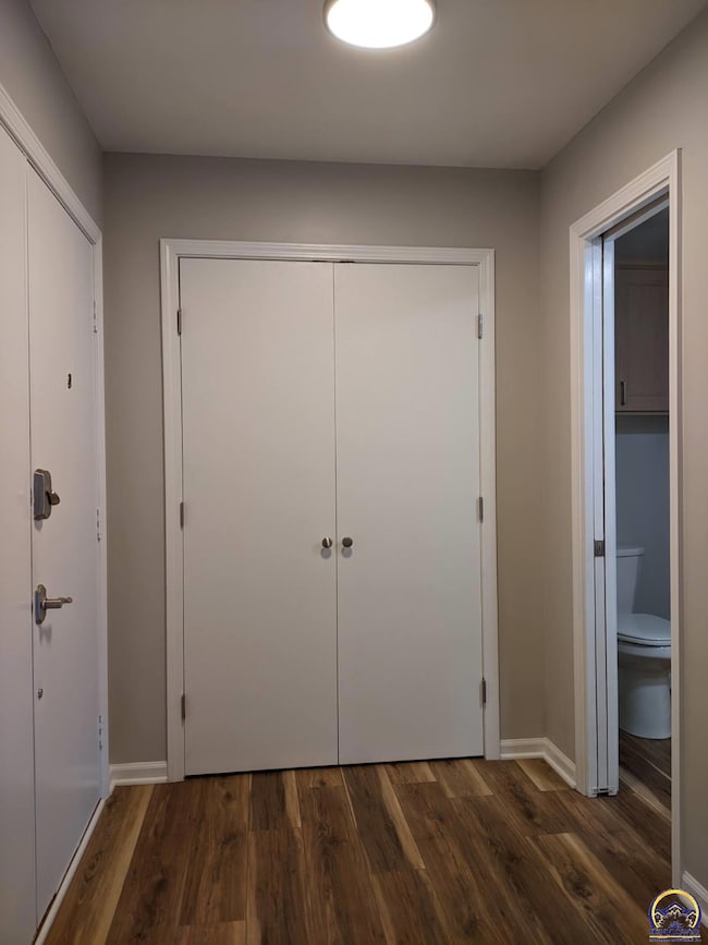 43 SW Pepper Tree Ln, Topeka, KS 66611 - photo 5