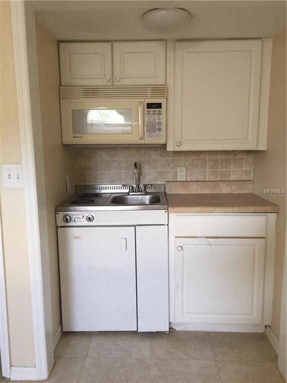 222 Coco Plum Dr unit Studio, Davenport, FL 33897 - photo 4