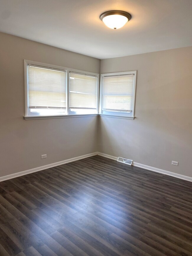 9942 W Cermak Rd unit A, Westchester, IL 60154 - photo 7