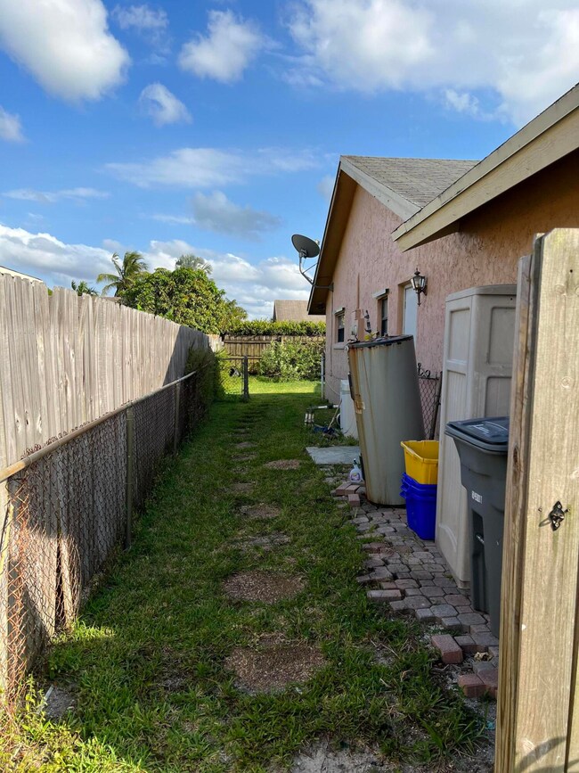 9550 Ohio Place, Boca Raton, FL 33434 - photo 2