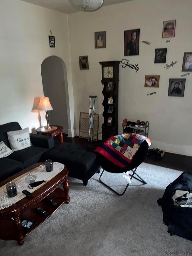 652 Living Room