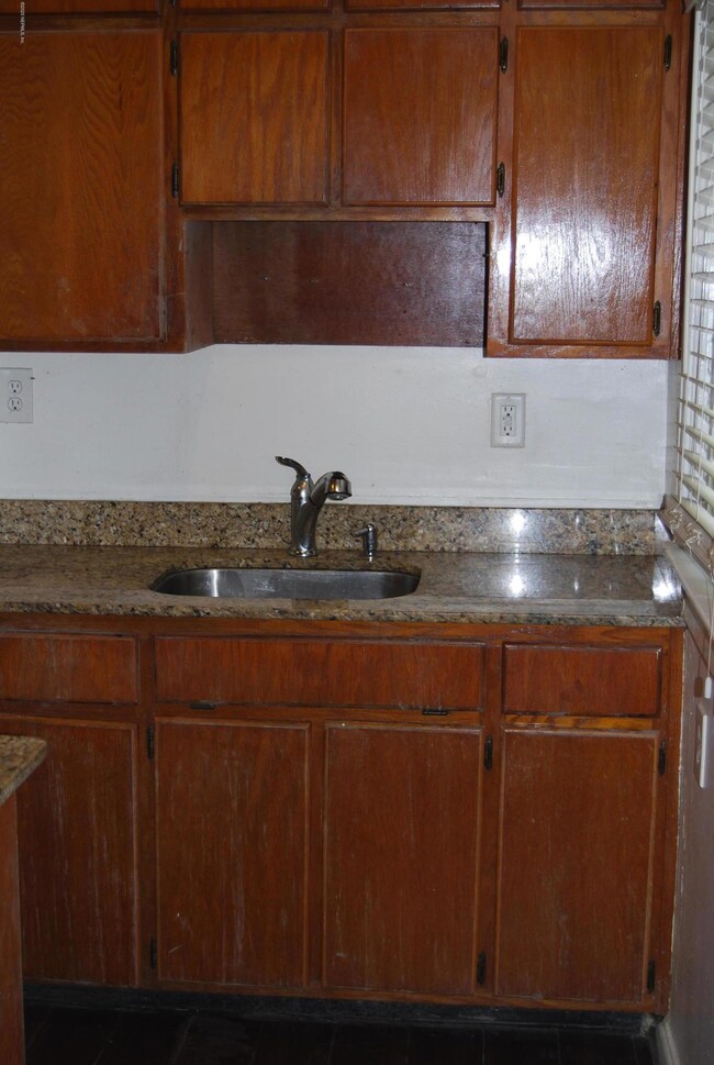 4533 Sunderland Rd, Jacksonville, FL 32210 - photo 5