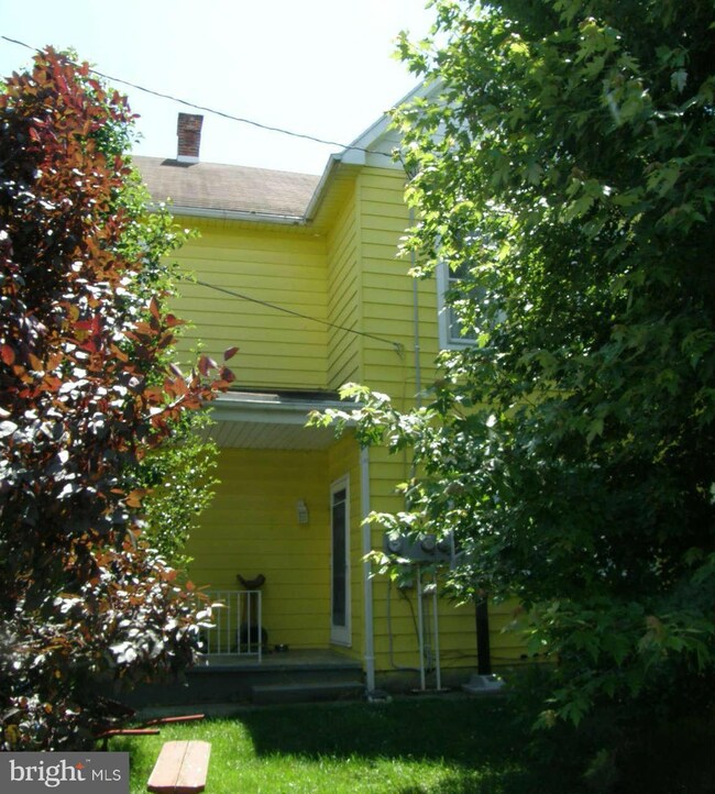14 S Franklin St unit 14 - 14-1/2 - 16, Waynesboro, PA 17268 - photo 4