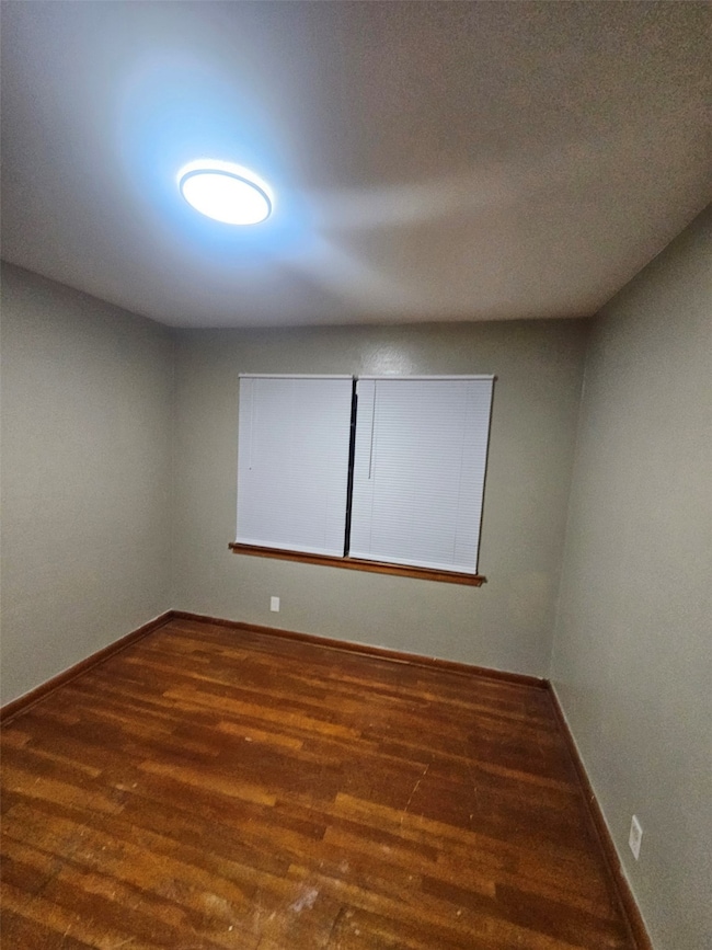 2810 Monticello Dr, Houston, TX 77045 - photo 3