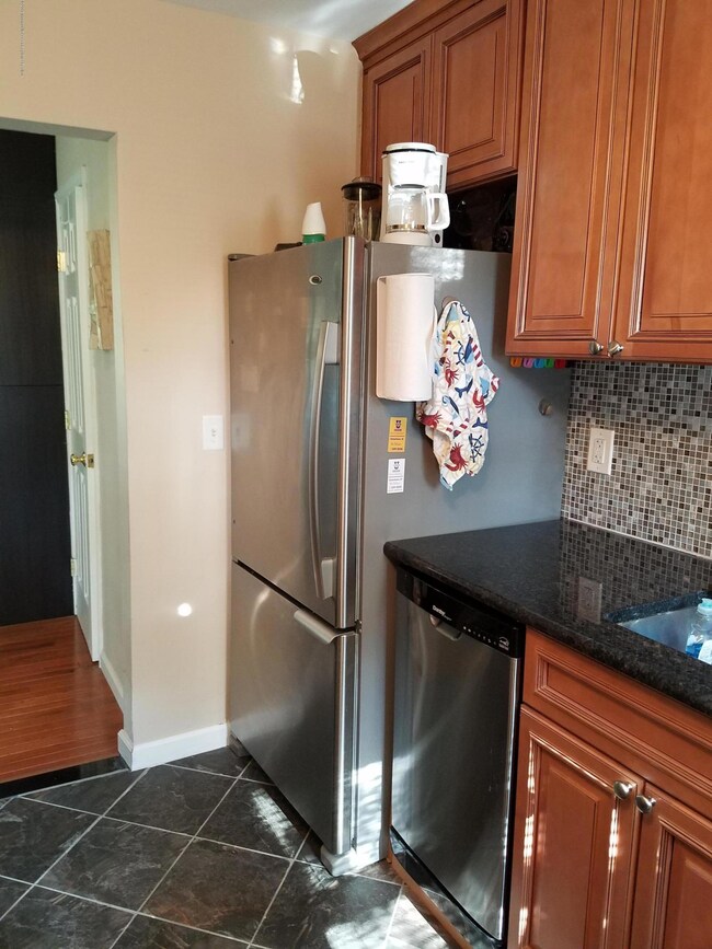 18A Juniper Ln, Eatontown, NJ 07724 - photo 7