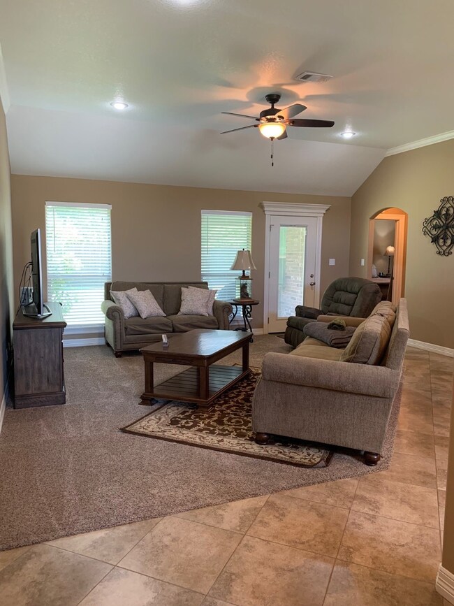 3232 El Camino St, Bay City, TX 77414 - photo 6