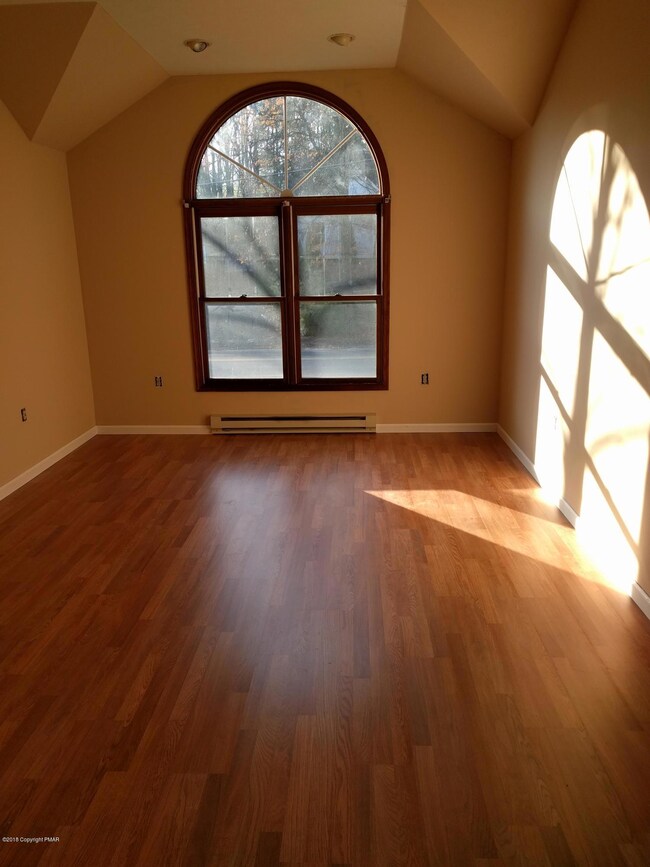 668 Avenue C, Stroudsburg, PA 18360 - photo 6