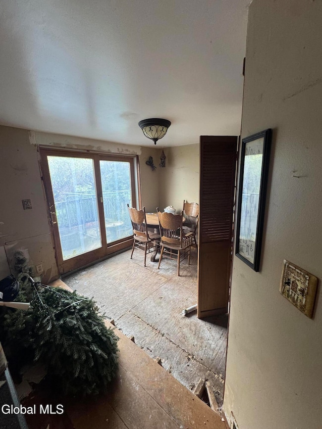 869 Bolt Rd, Schenectady, NY 12302 - photo 7