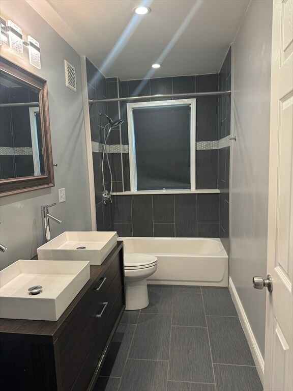 103 Evans St unit 1, Dorchester Center, MA 02124 - photo 5