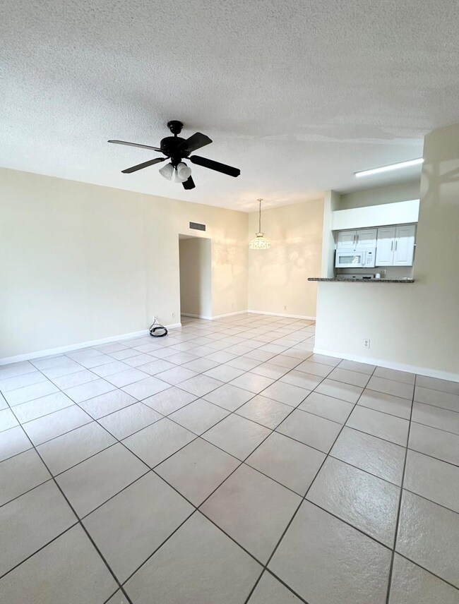 15484 Lakes of Delray Blvd unit 2010, Delray Beach, FL 33484 - photo 6