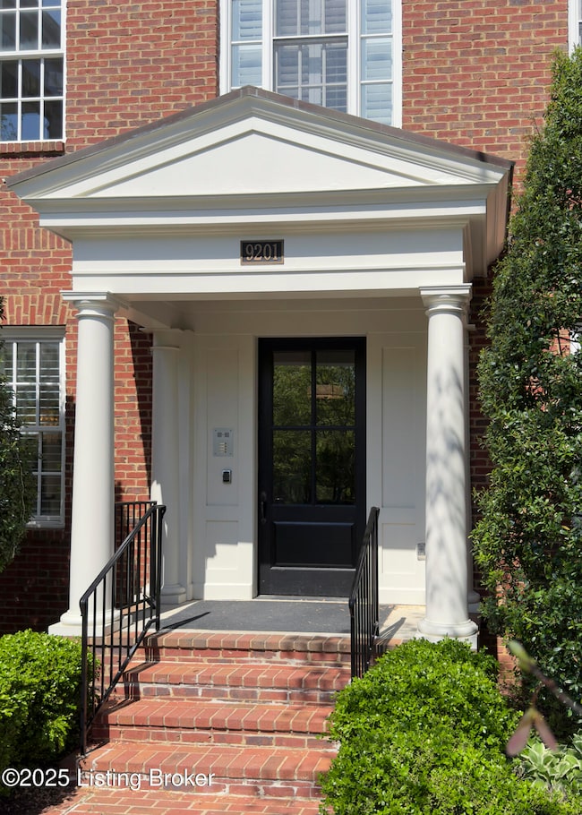 9201 Dayflower St-104