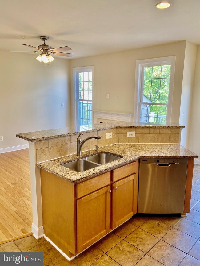 22107 Havenworth Ln, Clarksburg, MD 20871 - photo 6