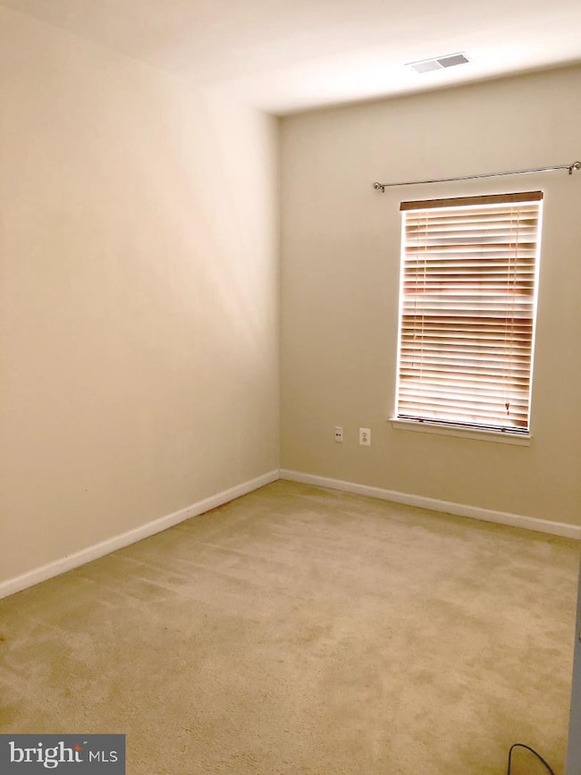 12774 Heron Ridge Dr, Fairfax, VA 22030 - photo 7