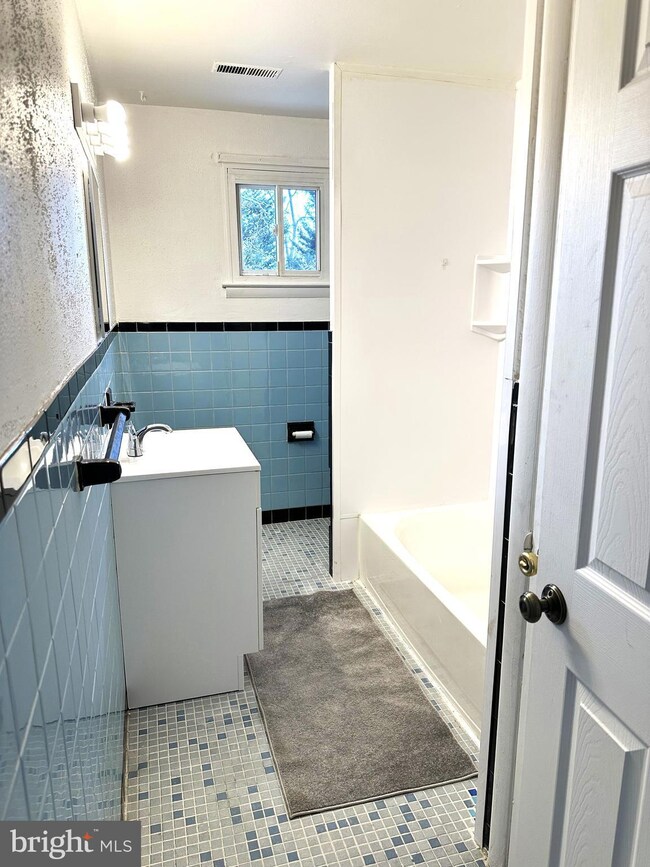 220 Pine Ave, Runnemede, NJ 08078 - photo 7